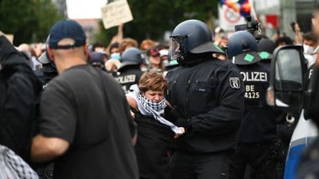 Nahost: Gewalt und Festnahmen bei Palästina-Demo in Berlin