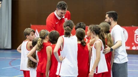 La Gasol Foundation ofrece una beca para la Pau Gasol Academy by Santander 2025