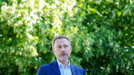 Instagram-Comeback: Christian Lindner postet schräges Waldvideo – und bekommt Jobvorschläge