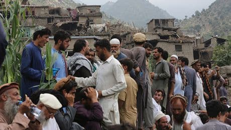 Afganistan'daki depremde can kaybı 1411'e yükseldi