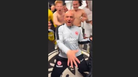 Kabinen-Video aufgetaucht - Frankfurt-Zeugwart geht völlig steil