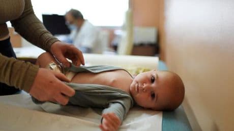 Maternités : les médecins réfutent le lien entre hausse de la mortalité infantile en France et fermetures des petites structures