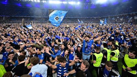 „Nur noch Reste …“ - Wie das HSV-Stadion nach dem Platzsturm aussieht