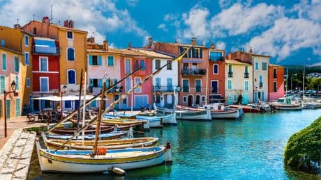 La colorida ciudad de Francia que tiene un asombroso parecido con Venecia
