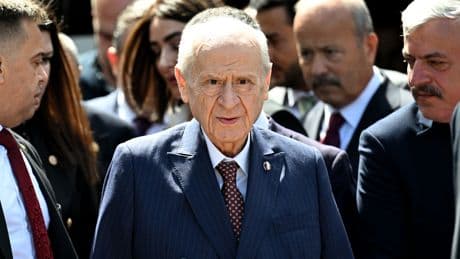 Bahçeli Ankara'da partililerle bir araya geldi