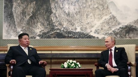 Putin se reúne con Kim Jong-un, pero el Kremlin niega una conspiración contra Trump