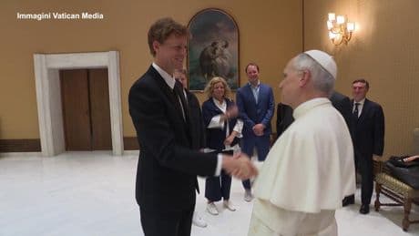 Sinner al Papa: "Giochiamo?". E Leone XIV: "Qui meglio di no"