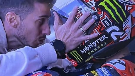 Bezzecchi gana un GP tras el abandono de un imperial Quartararo