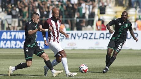 Bandırmaspor ile Sakaryaspor puanları paylaştı