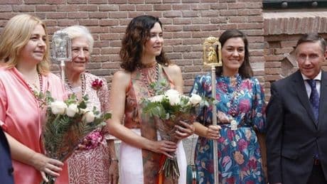 Ayuso defiende «todas» la expresiones religiosas pero alerta de un «choque cultural»