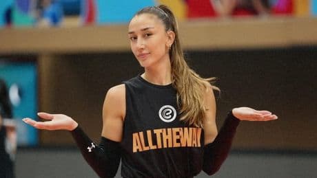 Volleyballerin geht viral - Bei IHR ist der Kommentator plötzlich sprachlos