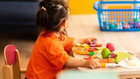 Mode de garde des enfants : pourquoi le reste à charge pourrait exploser pour de nombreuses familles