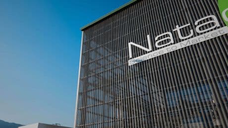 Natac contrata a Nomura para explorar su venta