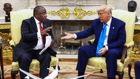 El 'genocidio blanco' del que habla Trump no existe: la realidad frente a sus mentiras en la encerrona al presidente de Sudáfrica