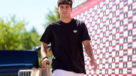 Pau Cubarsí, indiscutible en el Barça con 18 años y con ganas de estudiar ADE: "Cuesta pero si tienes ganas se puede hacer"