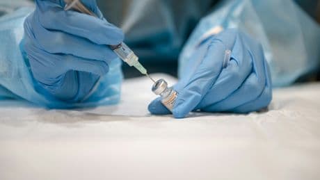 Vaccins et SMS de von der Leyen: Bruxelles épinglé pour son manque de transparence