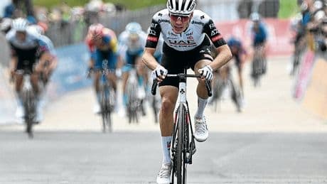 Golpe de autoridad de Ayuso en el Giro