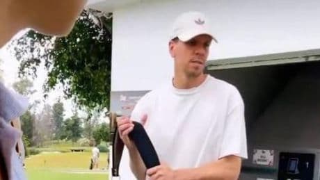 Szczesny desconecta con el golf a la espera de su renovación