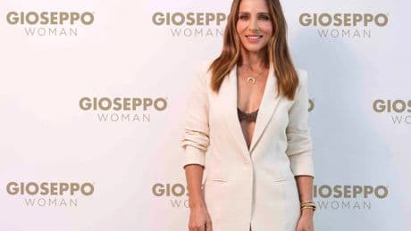 Decathlon rescata las icónicas sandalias que puso de moda Elsa Pataky casi a mitad de precio: cómodas, versátiles y bonitas