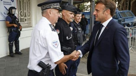 Nouvelle-Calédonie : Emmanuel Macron reprend la main dans l'espoir d'un accord