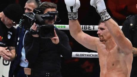 Rico Verhoeven countert Artem Vakhitov: ’Geen tijd om te rusten? Zou een keer fijn zijn’