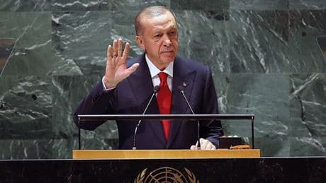 Dost ülkeden Erdoğan vurgusu... "Dünyada güçlü bir duruş sergiliyor"