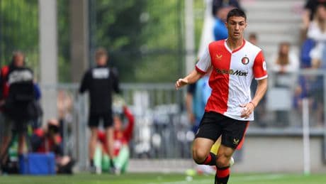 Feyenoord zwaait Ezequiel Bullaude na slechts 277 minuten voetbal uit
