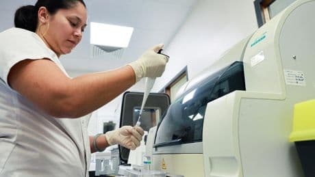 Chikungunya à La Réunion : fin du vaccin pour les plus de 65 ans, « un coup dur pour la stratégie vaccinale »