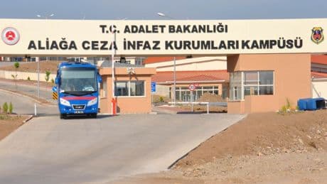 Cezaevlerinde İGK hukuksuzluğu sürüyor: 67 yaşındaki 30 yıllık hasta mahpusun tahliyesi 11 ay ertelendi