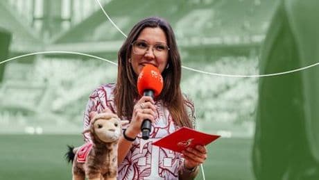 Berufseinstieg als Stadionsprecherin: »Der Schuss ging rein und ich habe gebrüllt«