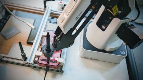 Smartphones mit langer Akkulaufzeit: COMPUTER BILD-Handy-Akku-Test