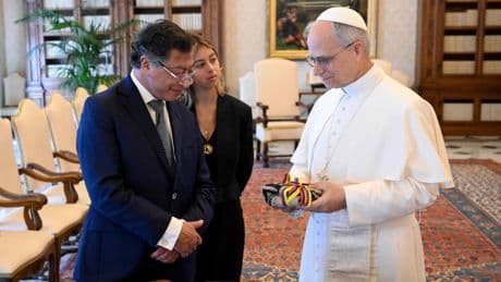 Oleada terrorista en Colombia mientras Petro propone que el Vaticano acoja un proceso de paz