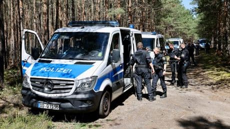 Polizei suchte ihn zwei Tage - Diplomaten-Sohn (13) tot nahe Gleisen gefunden