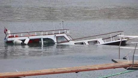Nijerya'da yolcu teknesi battı: 37 ölü