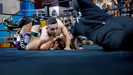Carlos Ruiz, luchador de la WWE: "El resultado de un combate en el wrestling puede cambiar en cualquier momento"