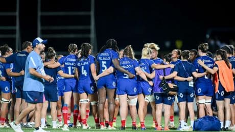Rugby féminin : les joueuses porteront des protège-dents lumineux pour signaler les chocs violents à la tête lors de la Coupe du monde