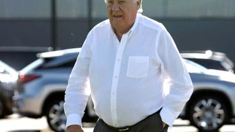 Amancio Ortega logra ingresos récord y vuelve a ganar dinero con la filial británica de Pontegadea