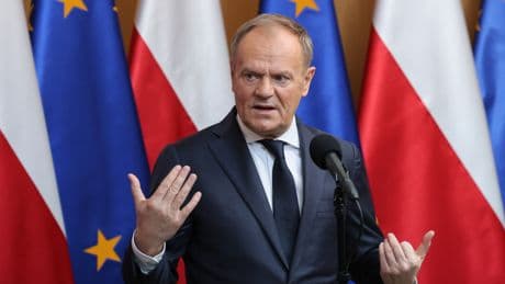 Tusk convocará una moción de confianza tras la victoria de los conservadores en Polonia