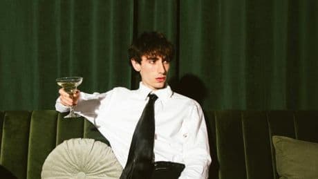 10 Wörter, die Eleganz versprühen – tippe ihre Bedeutung