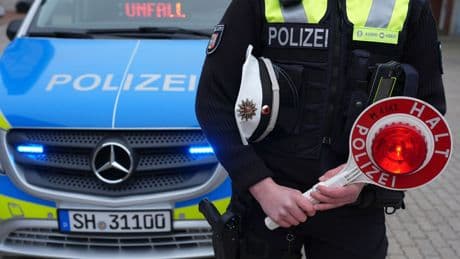 Unfälle: 83-Jährige stirbt bei Autounfall im Kreis Segeberg