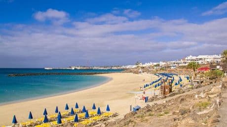 Crisis in Lanzarote as beach popular with Brits closed as red flags waved