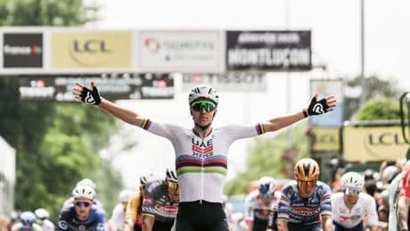 Pogacar, primero, Vingegaard, segundo, la locura del Dauphiné