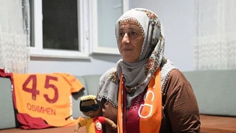 Kayserili Neslihan teyze Osimhen ile bir araya geldi
