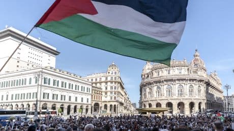Italien: Arbeiter wollen Hafen sperren