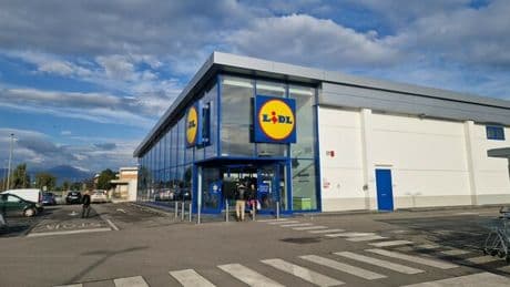 Lidl, domani sciopero per 23mila dipendenti: scontro sul contratto integrativo. Supermercati a rischio chiusure?