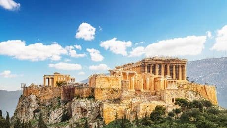 Greece holiday warning as tourists face huge fines for wearing common item