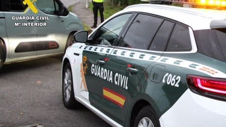 Encuentran un cadáver dentro de un vehículo en llamas en Villanueva de Bogas (Toledo)