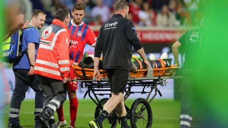 Trainer spricht über Schock-Szene um Torhüter - „Er war kurz bewusstlos“