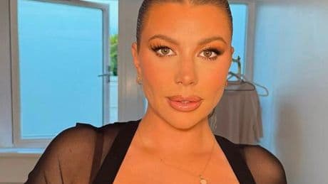Pregnant Olivia Bowen makes admission as she revamps home in heatwave ahead of tot's birth