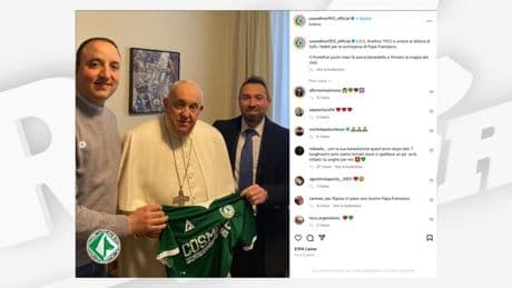 Le destin improbable de ce petit club italien, promu à chaque fois qu'un pape meurt ou démissionne